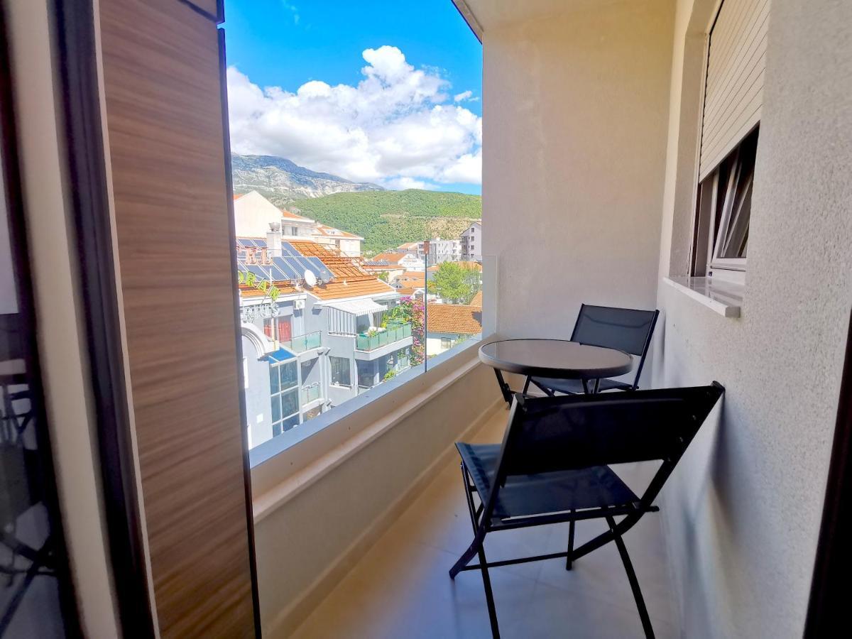 Apartments Lora Zmajeva, 7 Будва Экстерьер фото