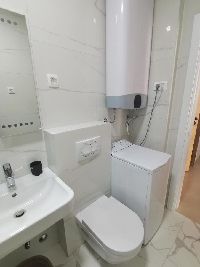 Apartments Lora Zmajeva, 7 Будва Экстерьер фото