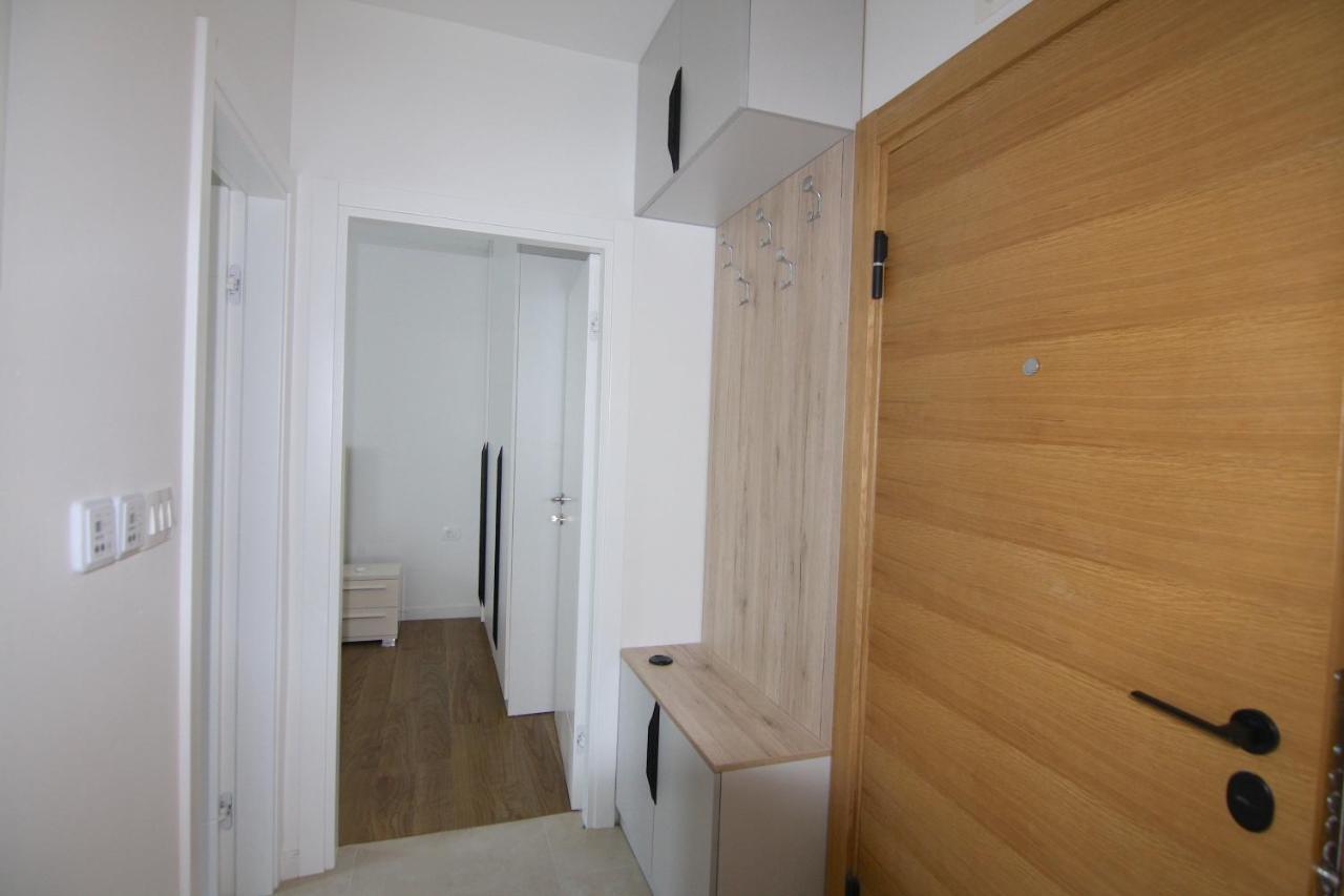 Apartments Lora Zmajeva, 7 Будва Экстерьер фото
