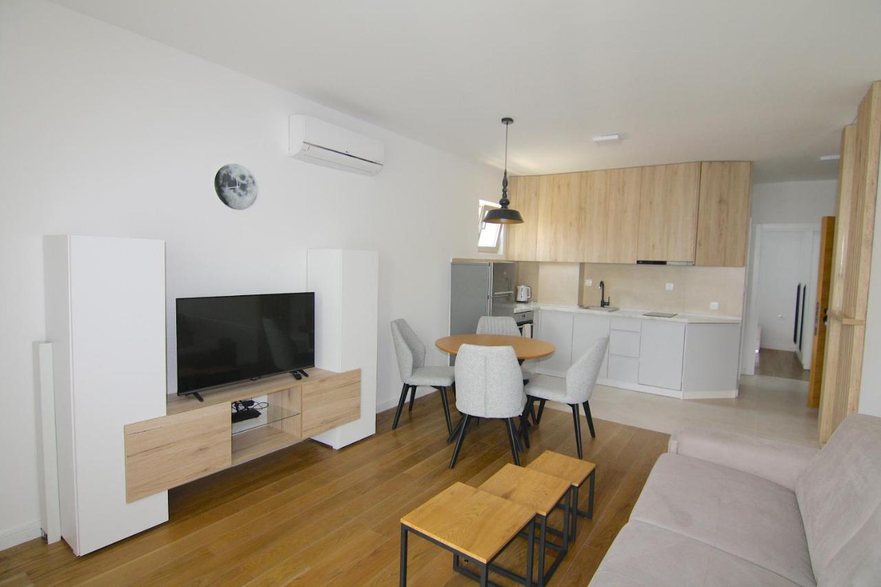 Apartments Lora Zmajeva, 7 Будва Экстерьер фото