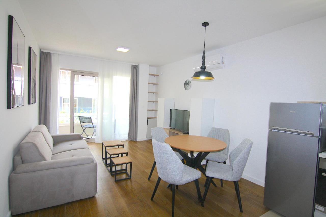 Apartments Lora Zmajeva, 7 Будва Экстерьер фото