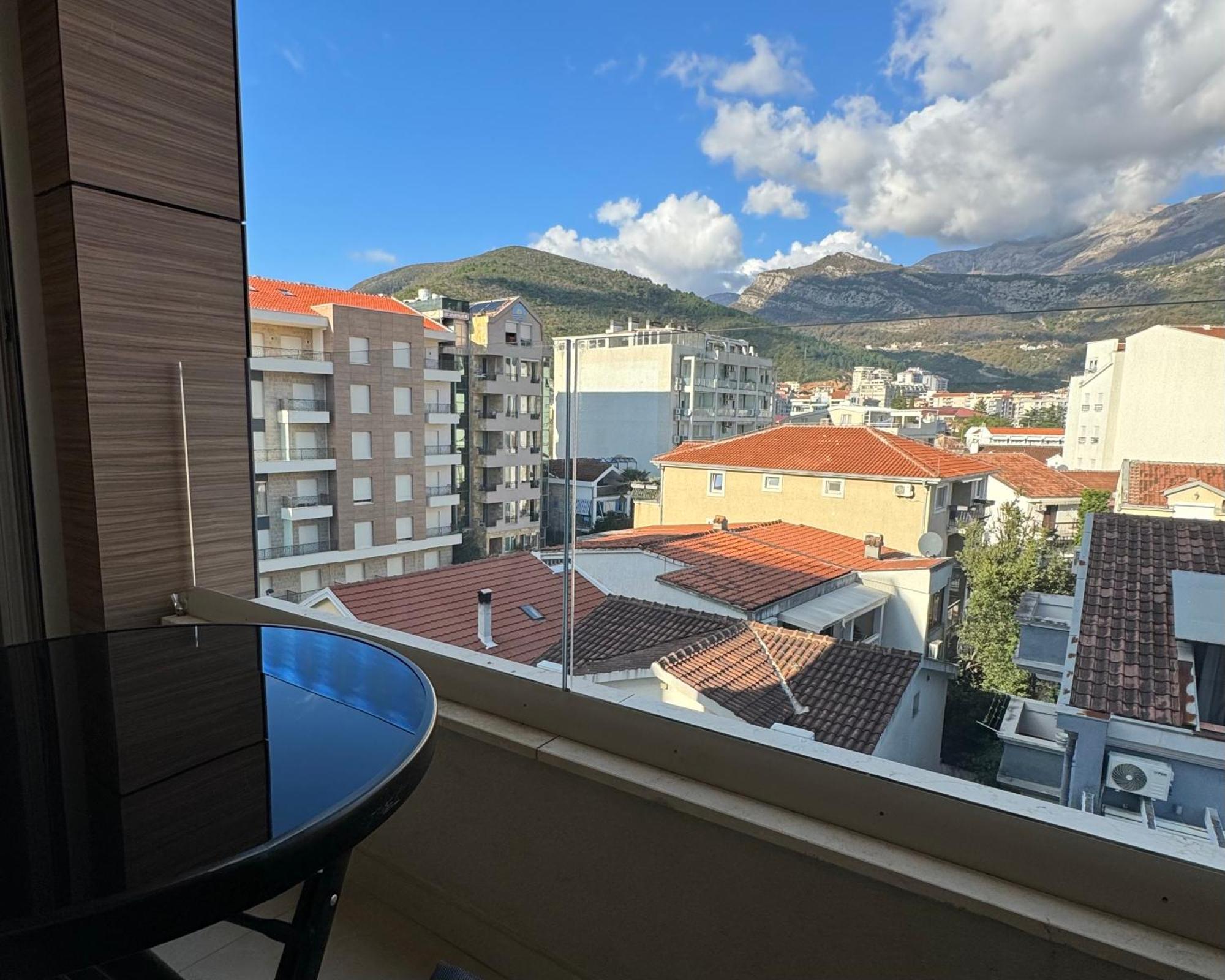 Apartments Lora Zmajeva, 7 Будва Экстерьер фото